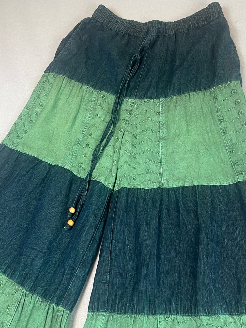 Young Threads Boho Tiered Wide Leg Pants Small Green Colorblock Palazzo - Picture 3 of 6
